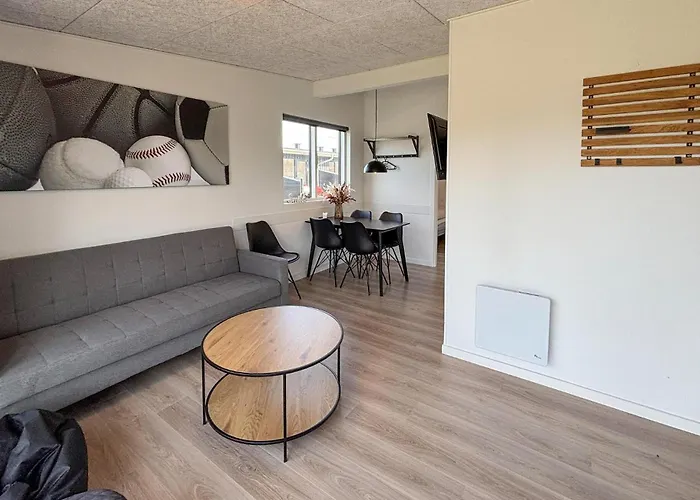 Stunning In With Indoor Swimming Pool *